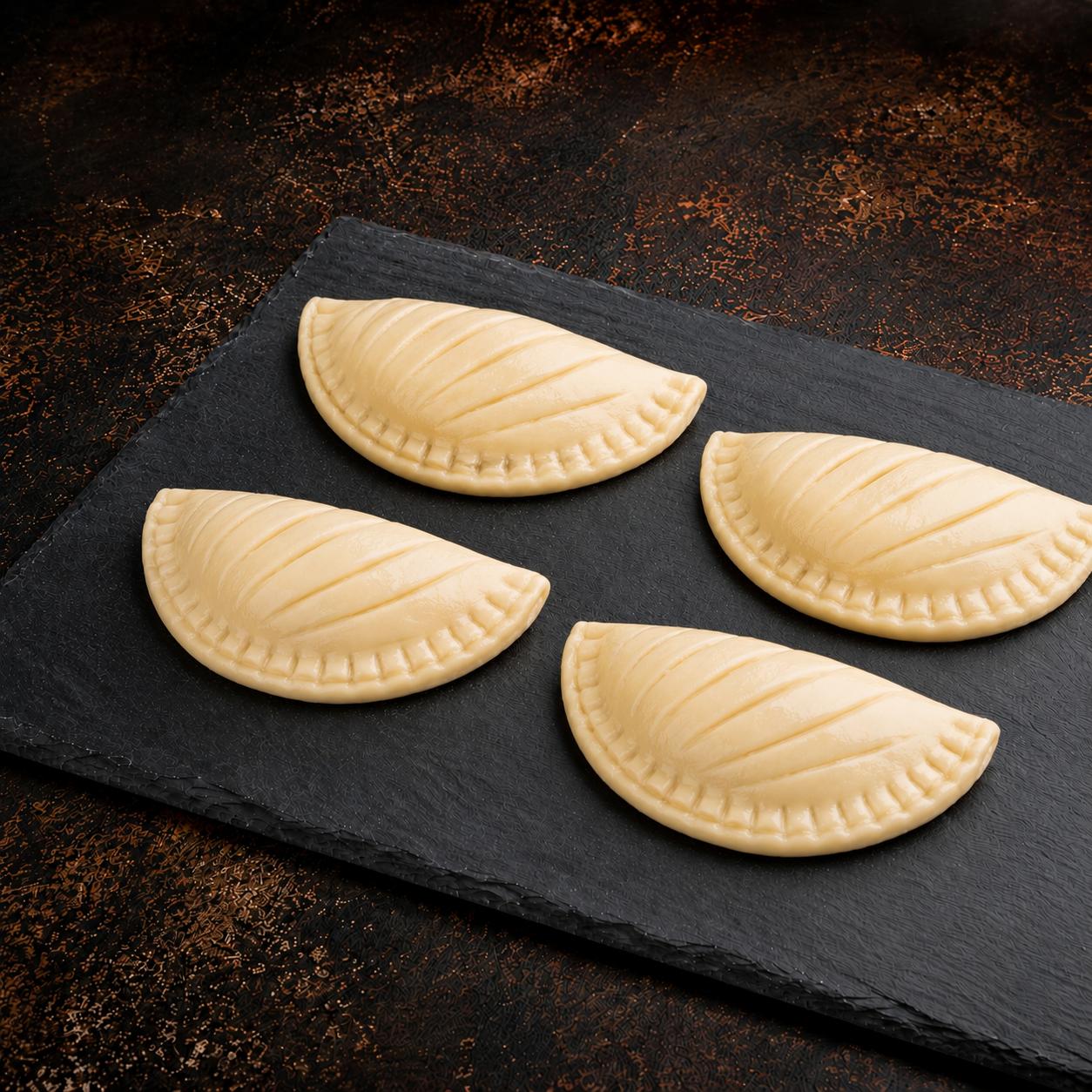 KOSHER FRENCH APPLE TURNOVER FROZEN UNBAKED 100 X 120 GR.